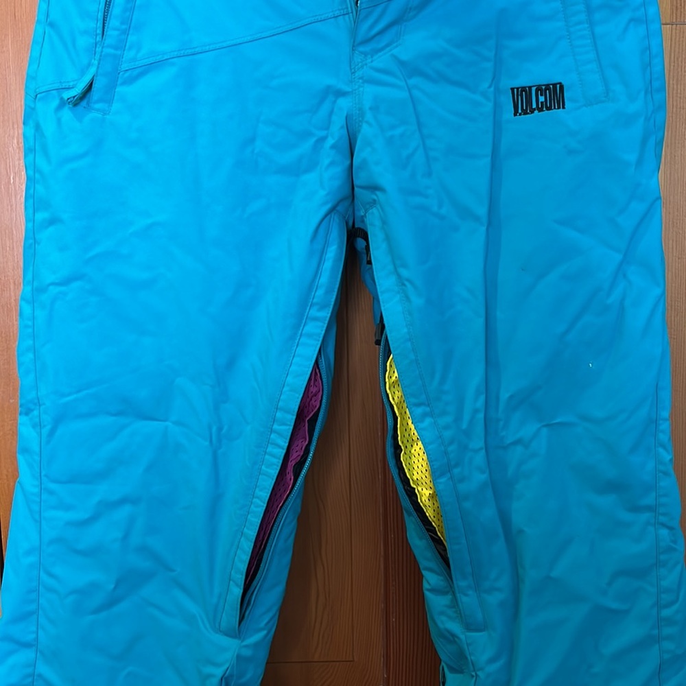 Volcom Snowpants - Picture 3 of 6